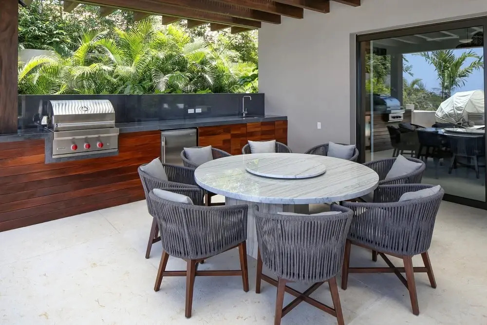 Sunny Vacation Villa 69