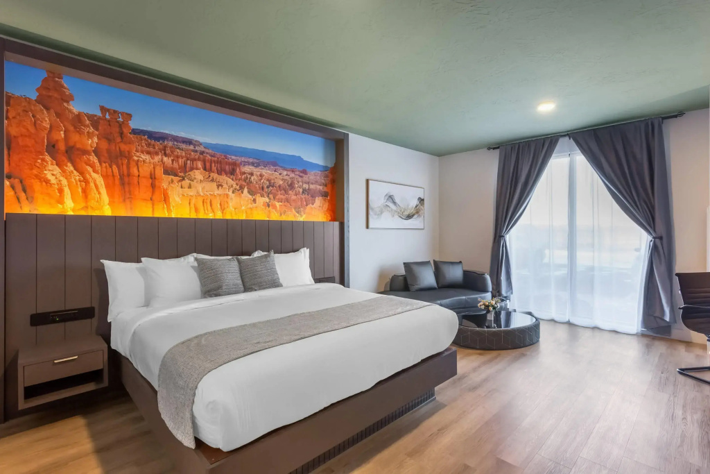 The Valor, an Ascend Collection Hotel