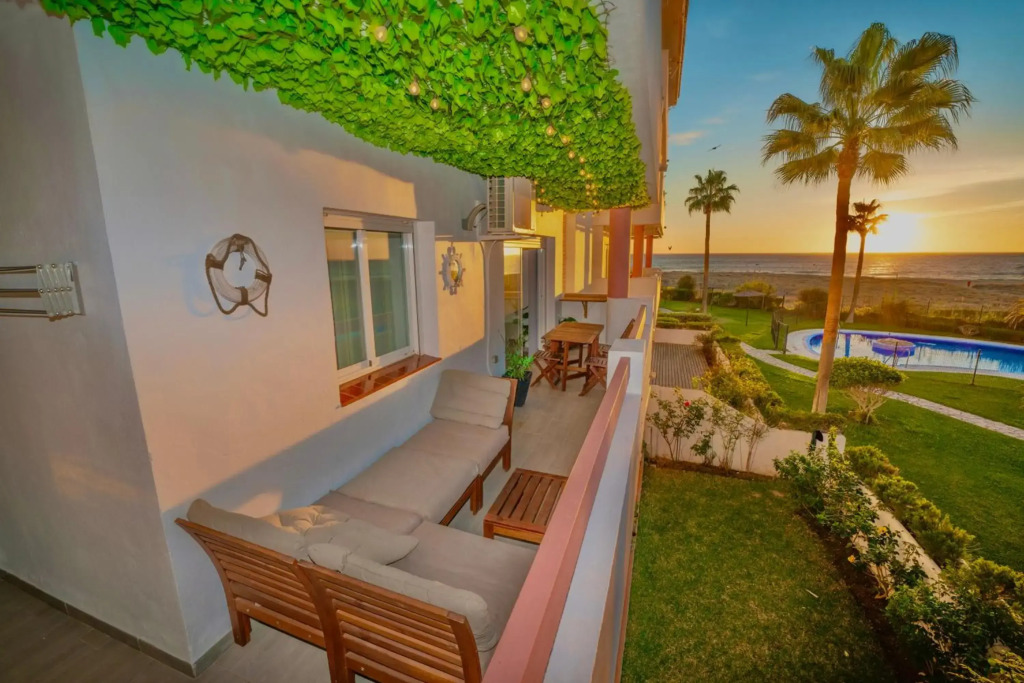 Apartamento Zahara con vistas espectaculares frente al mar