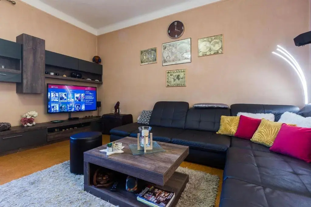 Bristol lux 3BR apartment with view