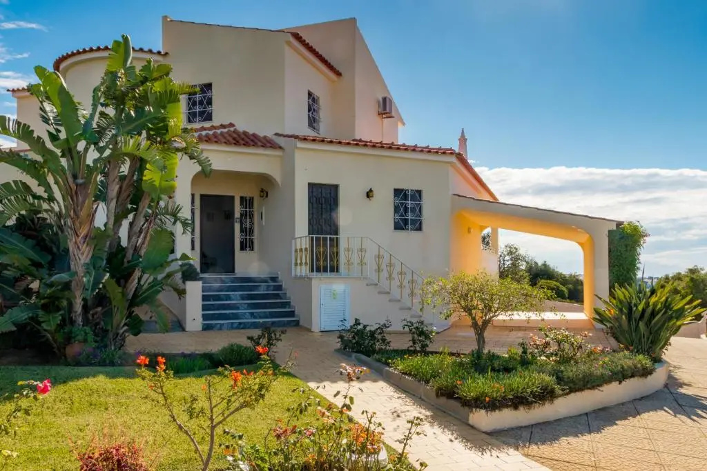 Villa Damara