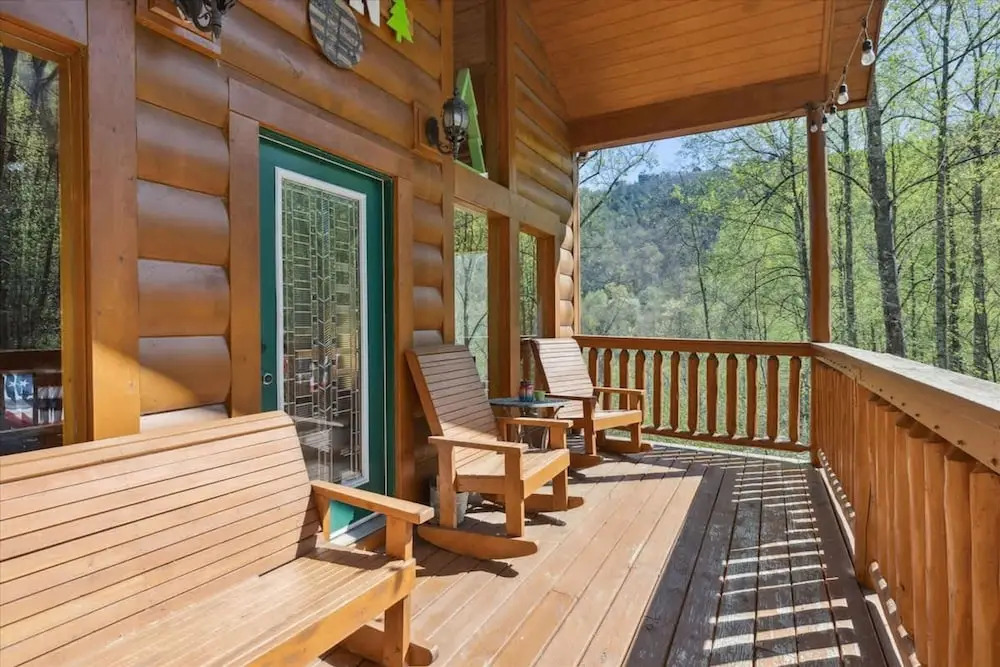 Kuntree Cabin by Beyond Expectations With Hot Tub