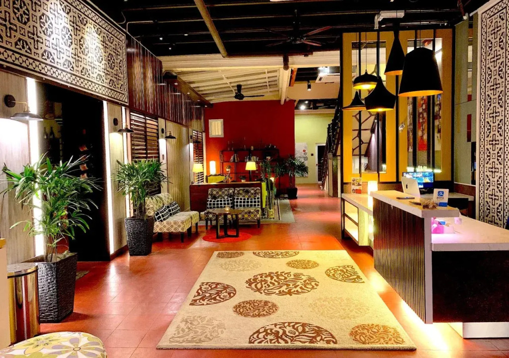 iStay Hotel