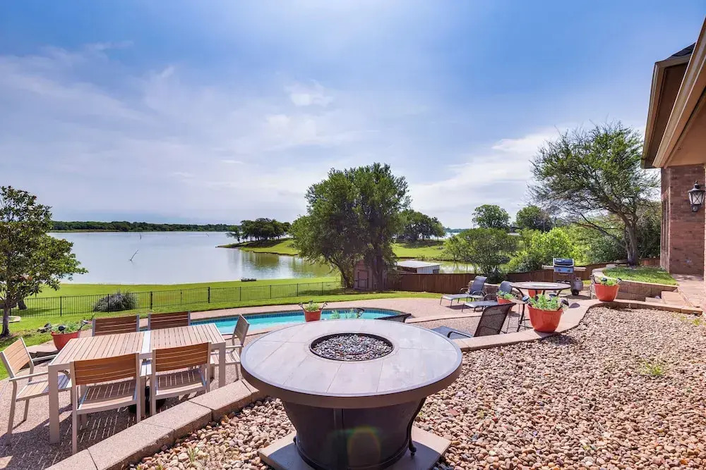 Poolside Fun! Private Lakefront Little Elm Escape