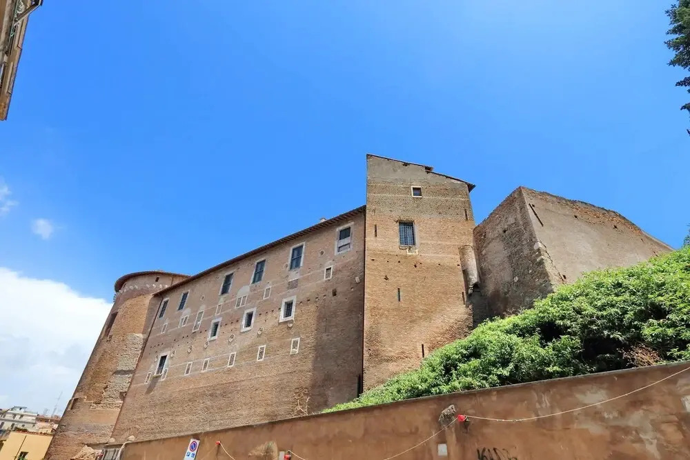 Wonderful 1bdr Apt. Near Colosseum