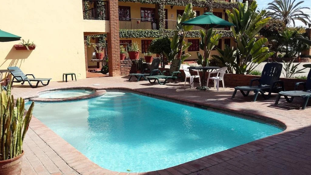 Motel Ensenada Inn