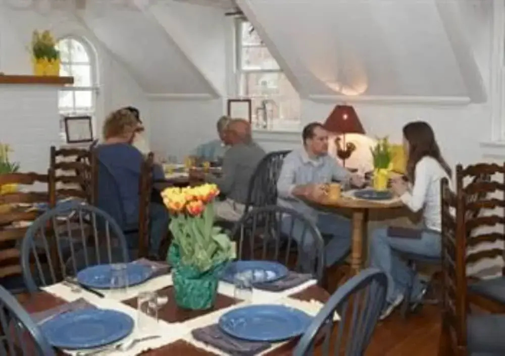 Fife And Drum Inn