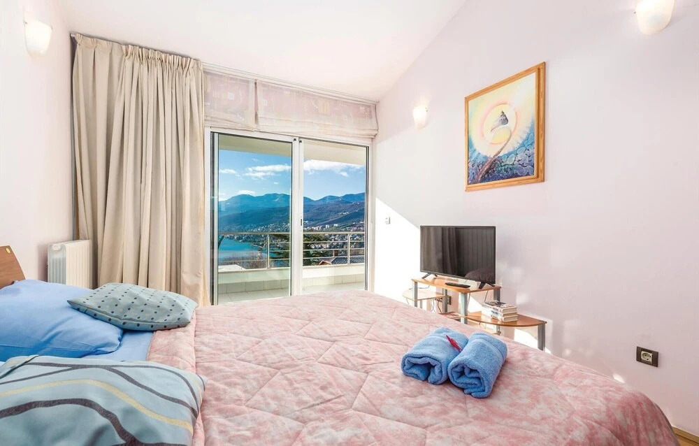 Stunning Home in Rijeka With Wifi and 5 Bedrooms