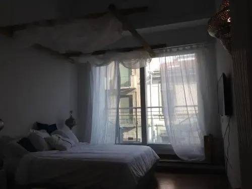 Galatea Halldis Apartment