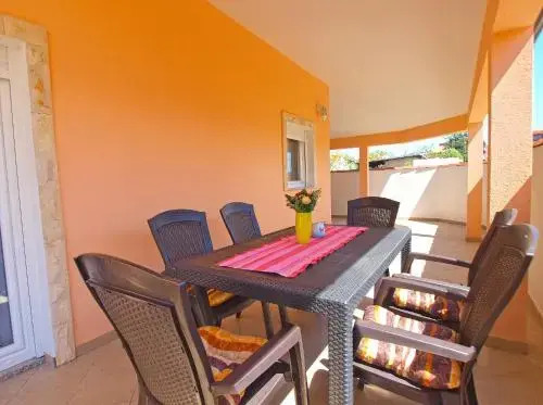 Apartments Mala Vala 1332