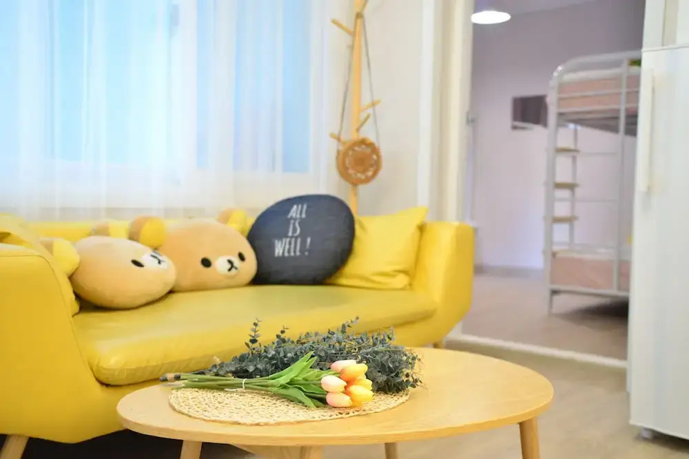 Season Helloworld House - Hostel