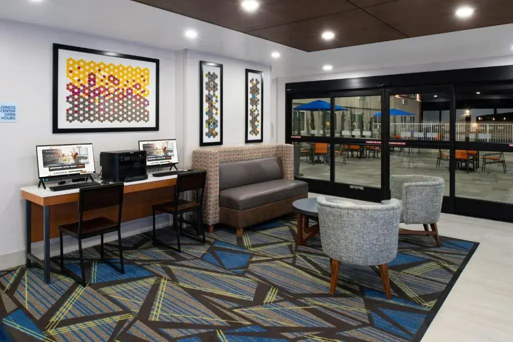 Holiday Inn Express - Santa Rosa North by IHG