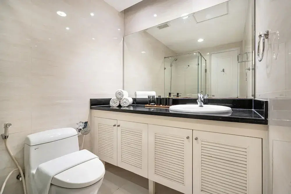 Saigon Skyline Suite in Central District 1