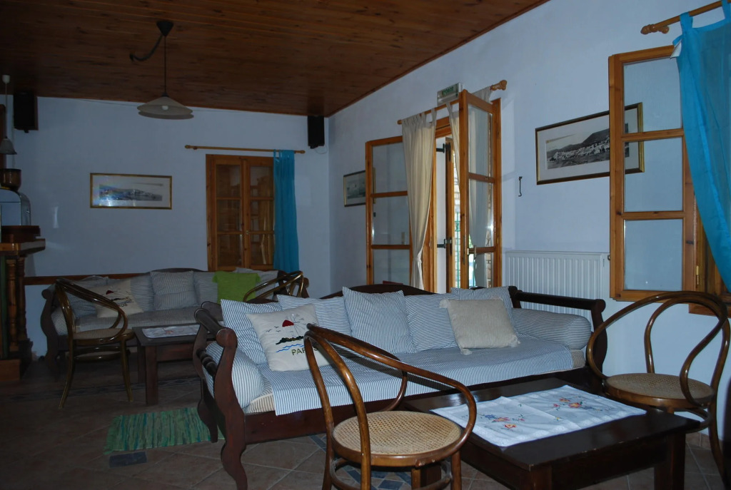Sirocos Rooms And Studios