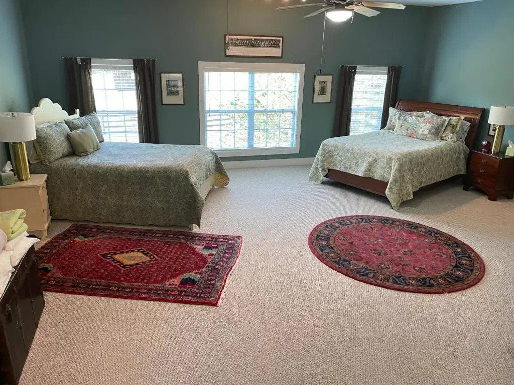 Full Circle Farm Inn