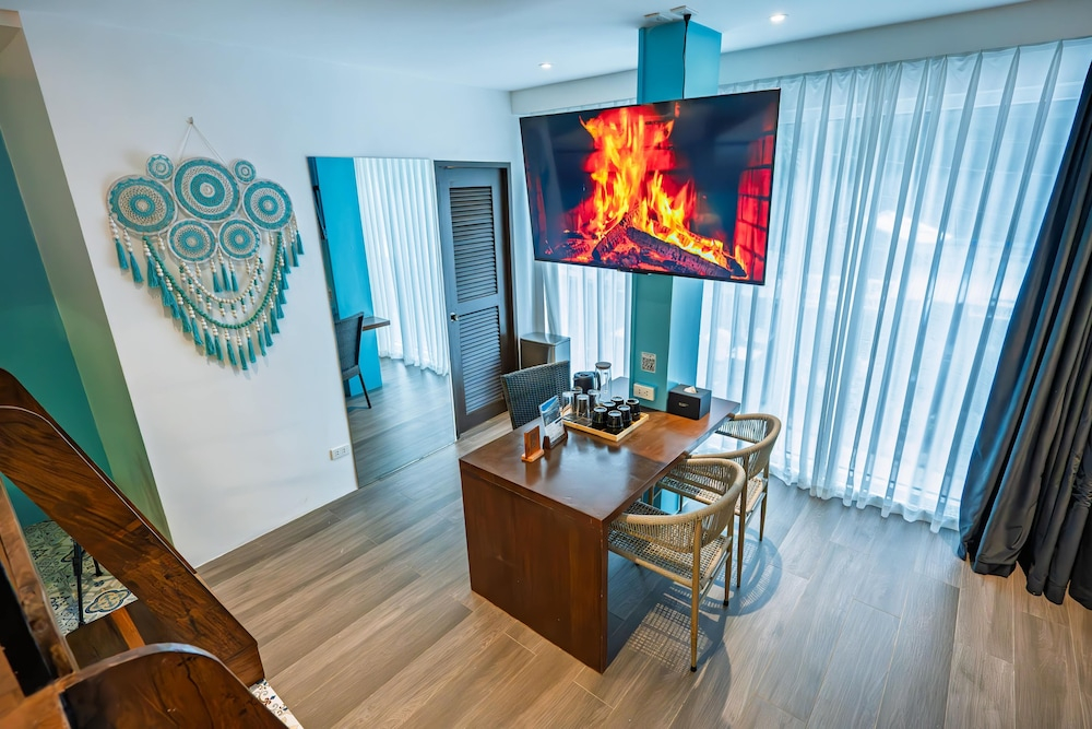 J Boutique Hotel El Nido Managed by H Hospitality Group
