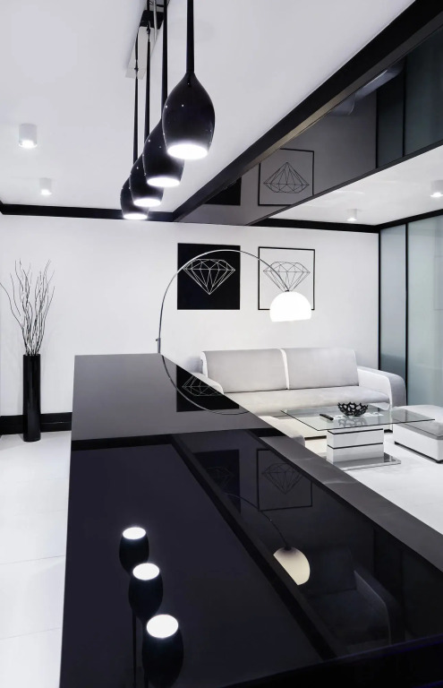 Diamonds Apartment