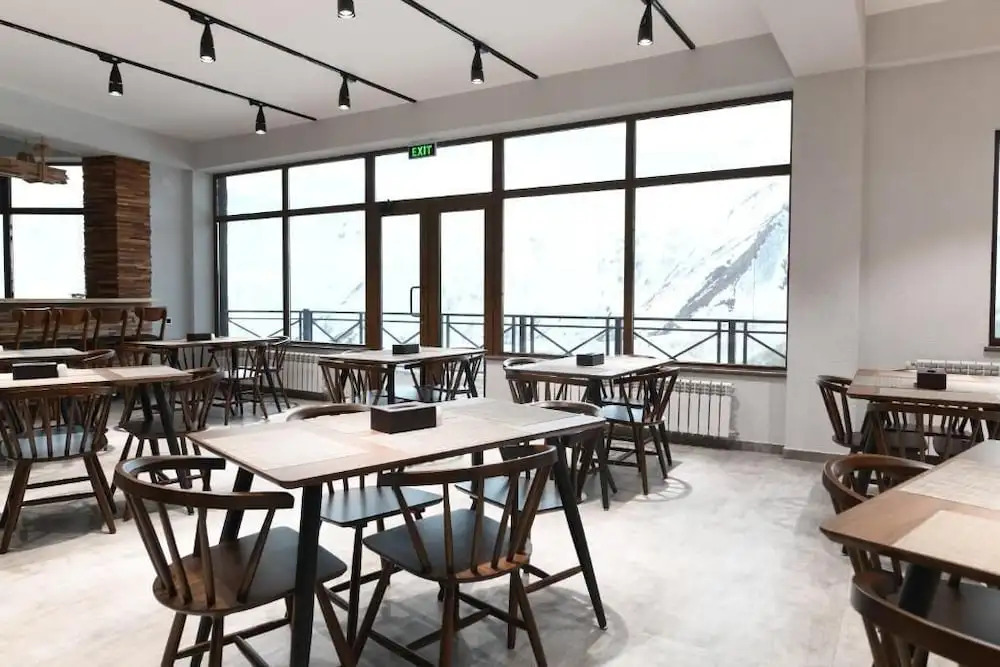 Ereto Hotel by SnowTime