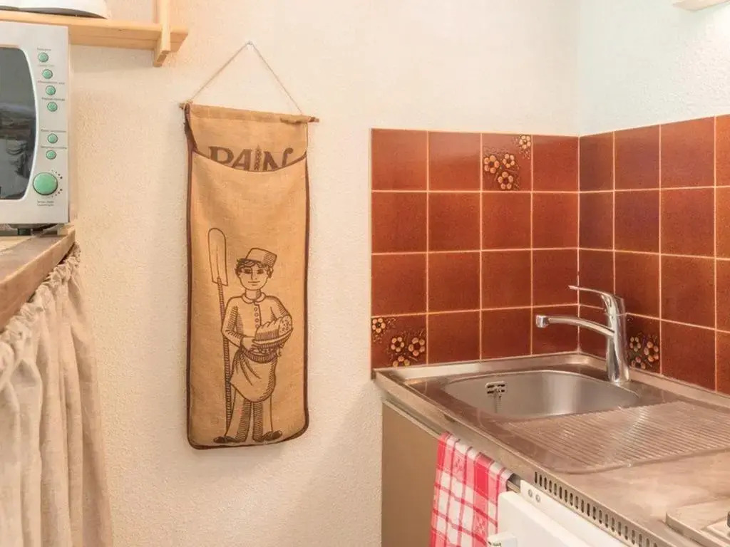 Appartement Le Monêtier-les-Bains, 1 pièce, 4 personnes - FR-1-330F-78