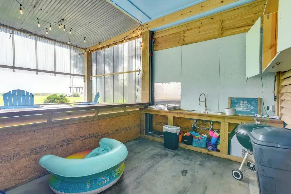 Walk to Sand! Home w/ Wide-open Ocean Views + Bar