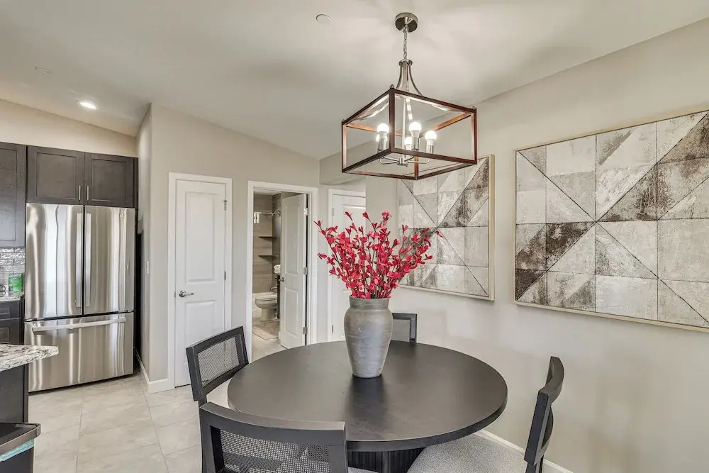 4 Mi to Lake Havasu State Park! Retreat w/ Hot Tub