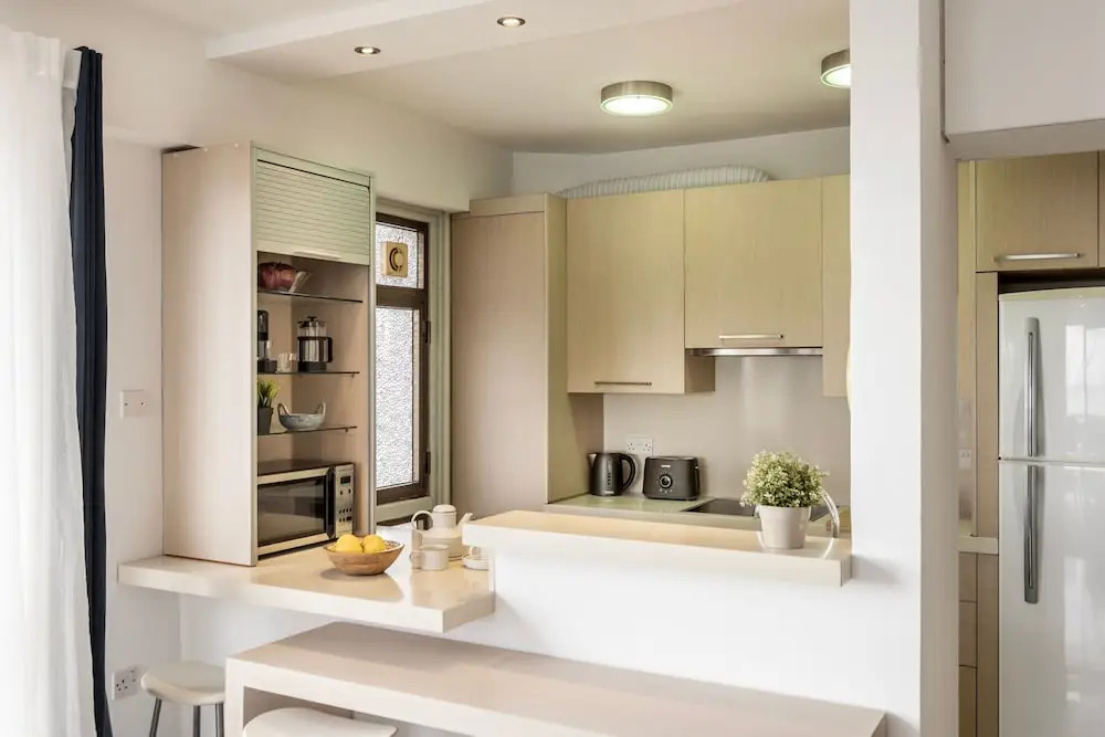 Mackenzie Seafront Suite