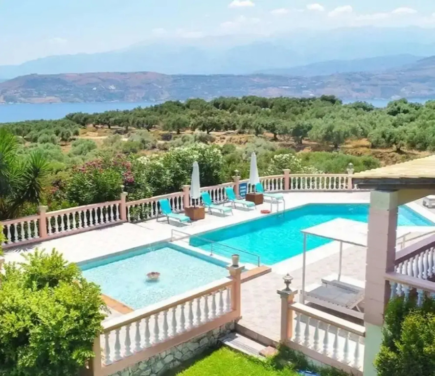 Villa Roula With Private Pool