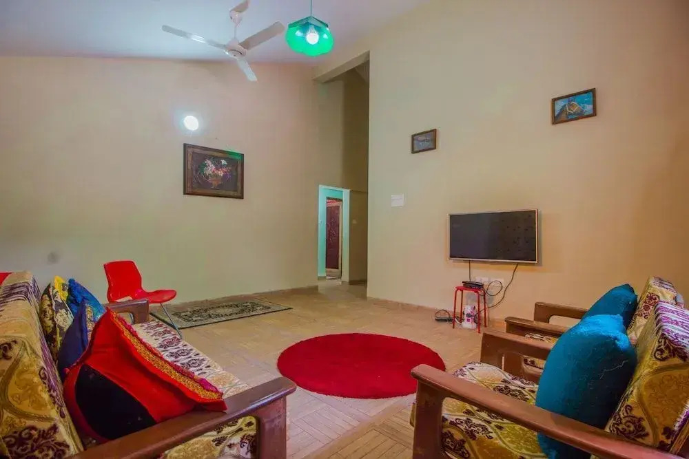 Aartiana Room
