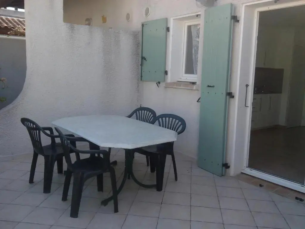 Appartement Saintes-Maries-de-la-Mer, 2 pièces, 4 personnes - FR-1-475-15