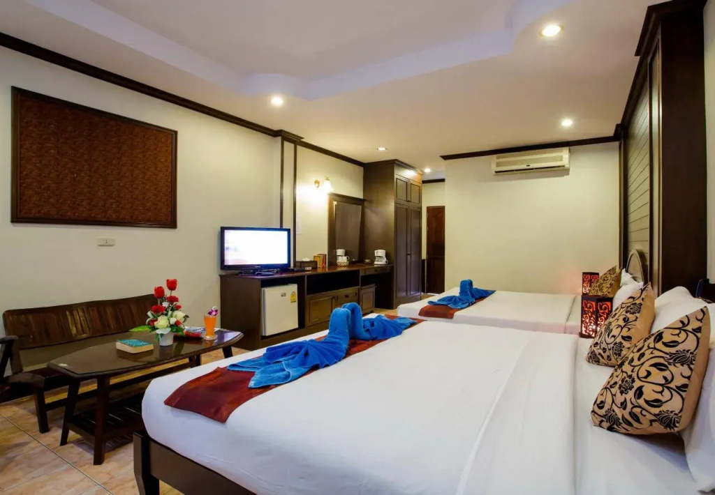 Baan Veerakit Hotel