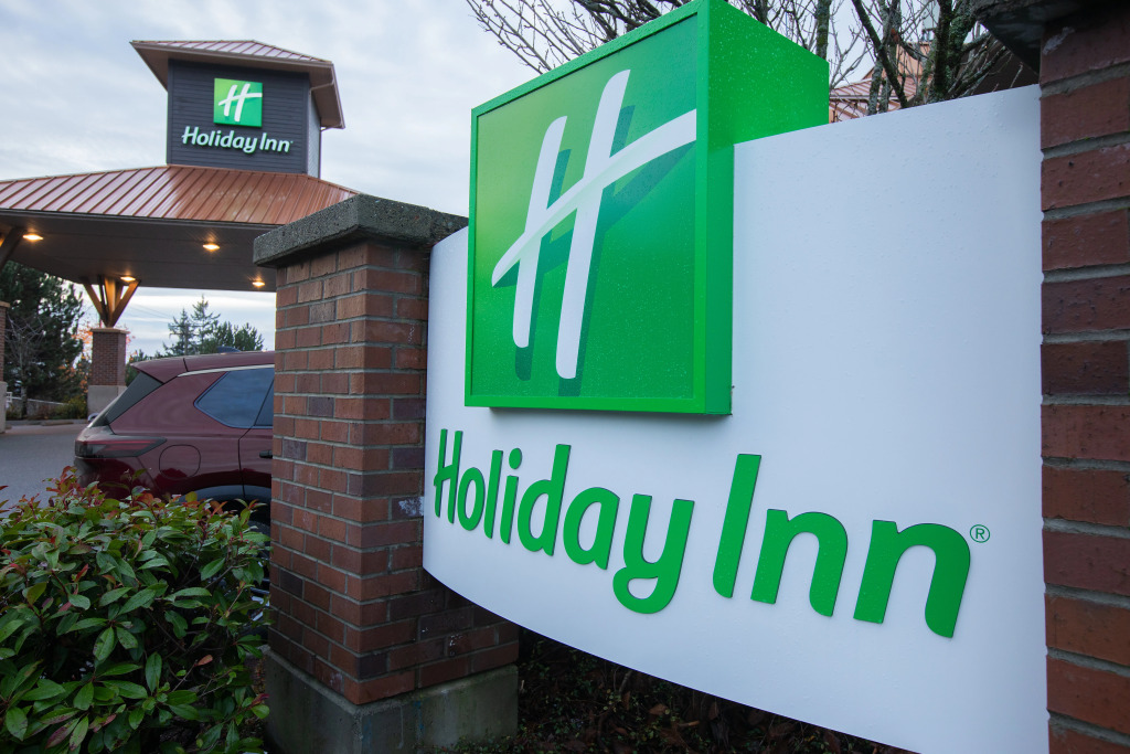 Holiday Inn Victoria - Elk Lake by IHG