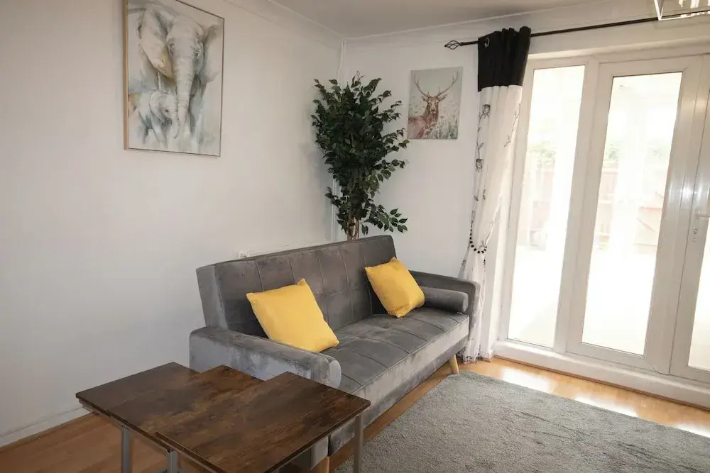 10min to Oxford - 3 Bedrooms - Sleeps 7 - Pets Ok