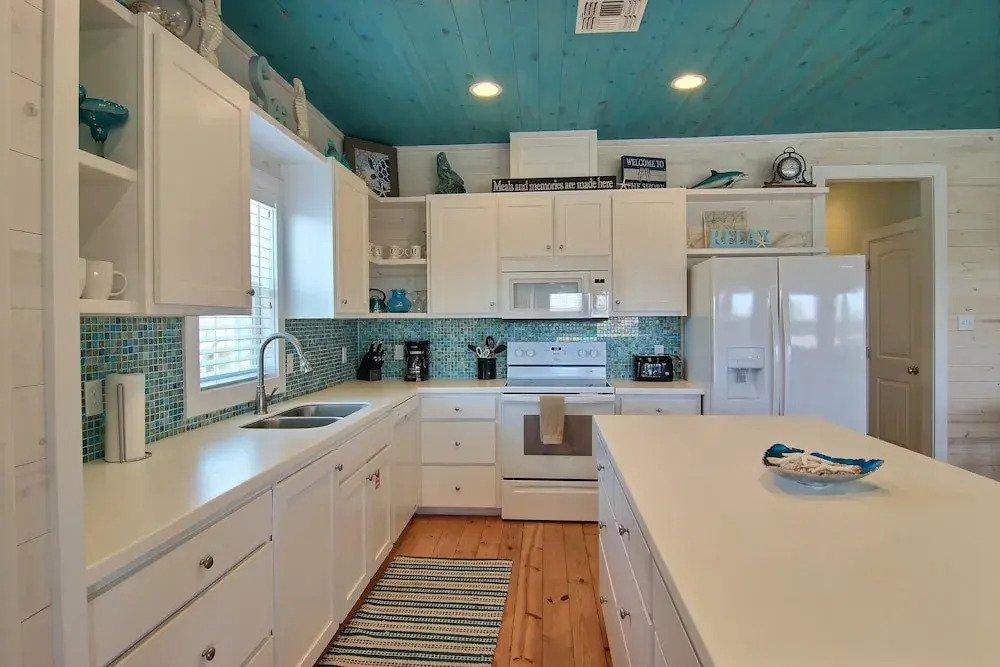 Jellyfish Home 39 by RedAwning