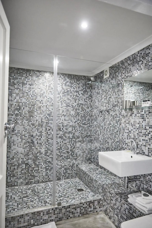 Antrim Villa by Totalstay
