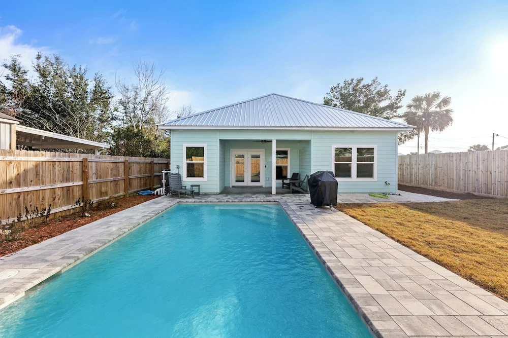 311 Le Grand Dr - Sunny Sands