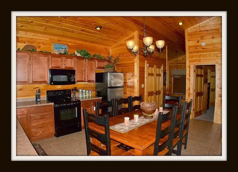 Resort Way Cabin 808 - 2 Br cabin by RedAwning