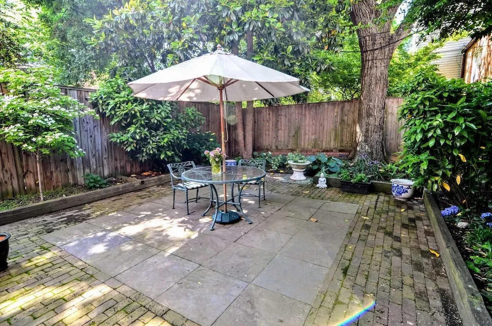 807 East Capitol St. - 4 Br Home