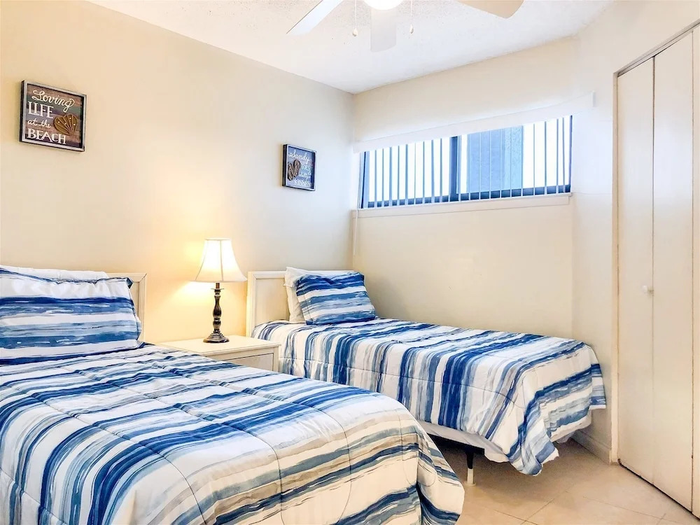 Aqua Vista Condominiums