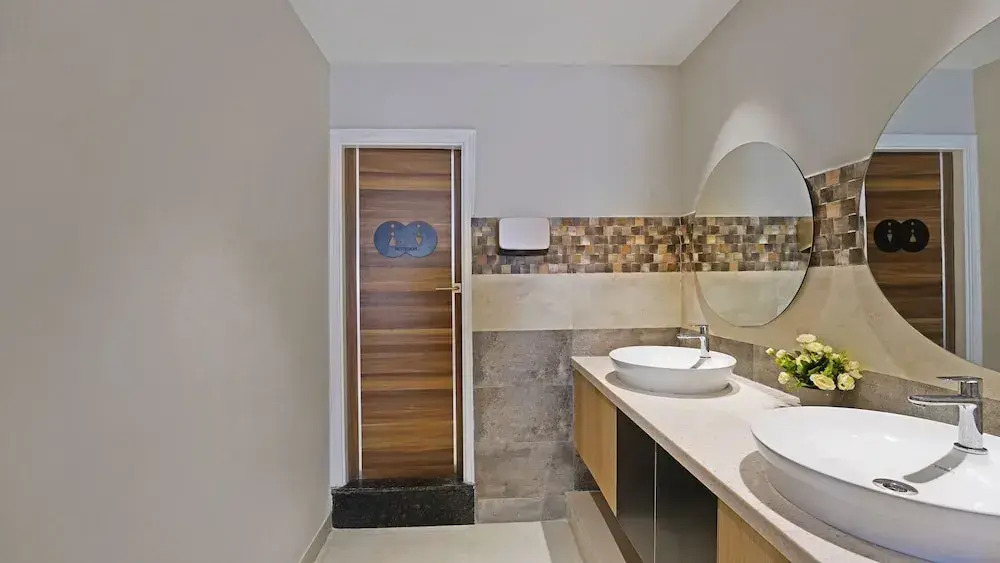 Click Hotel Biz - Bangalore Airport