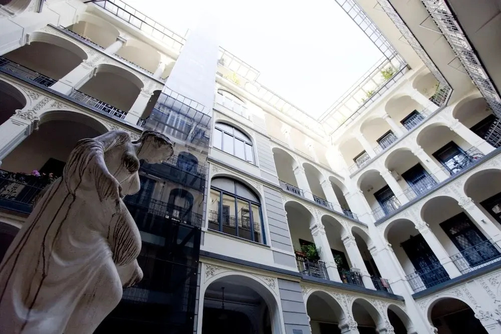 Budapest Easy Flat - Penthouse Basilica