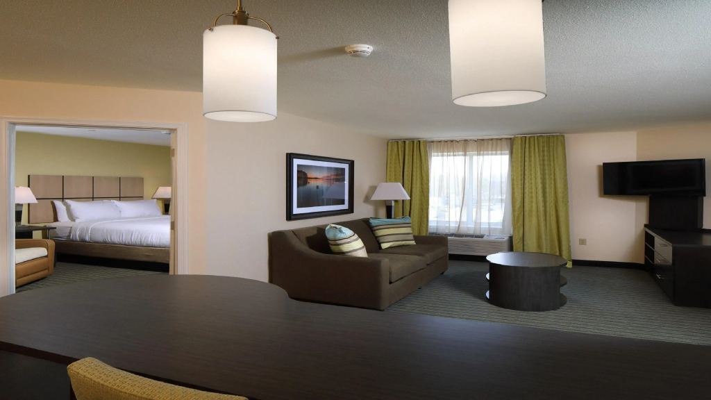 Candlewood Suites - Newark South - University Area by IHG