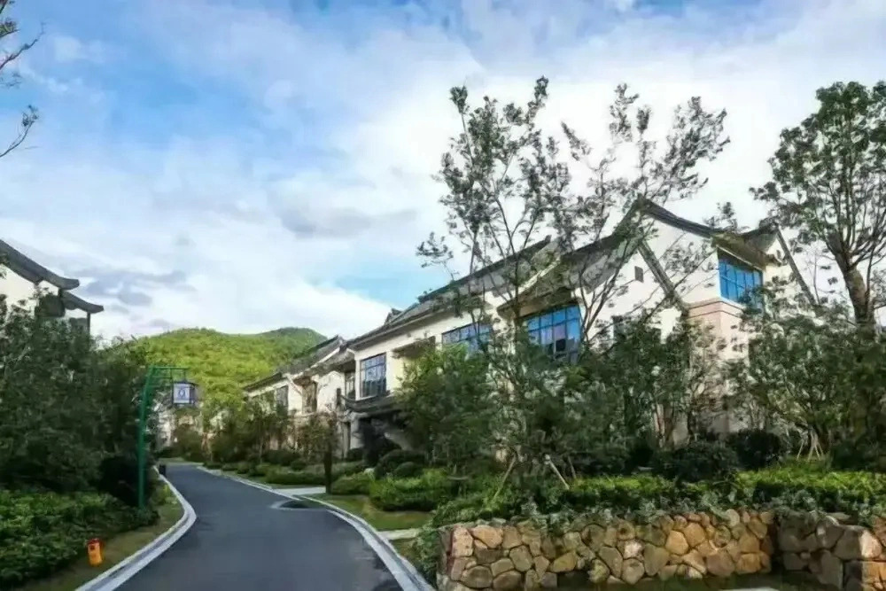 Anji Jingran E Hotel