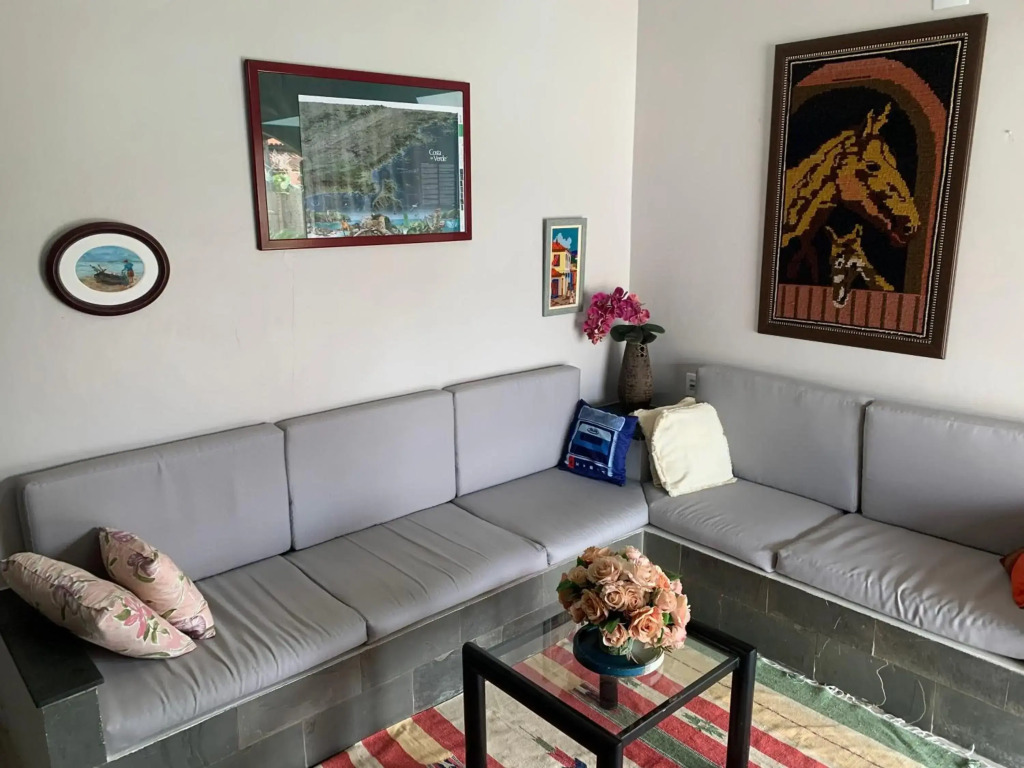 Casa Terrea com Piscina e Internet - Ar Opcional