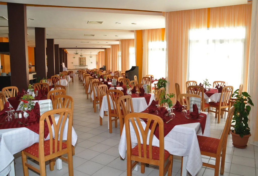 Hotel Neptunia Skanes