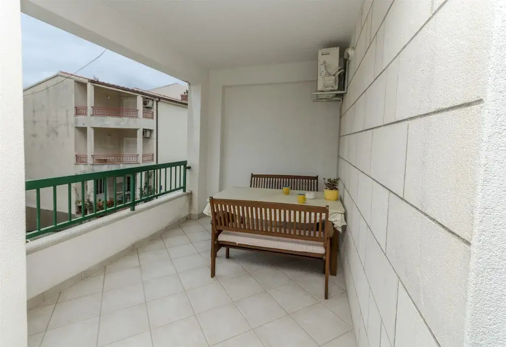 Apartments Tonći