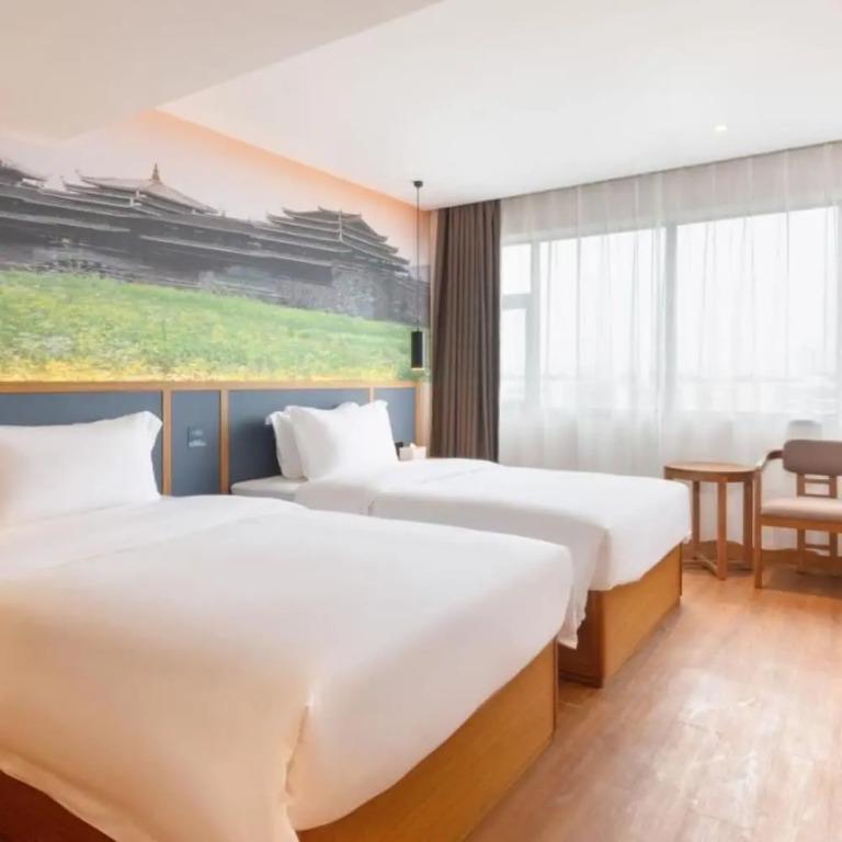 Taste Shangyi Hotel (Liuzhou Diwang North Station Store)