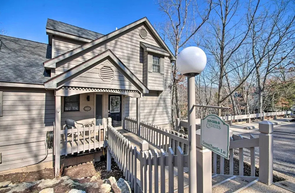 Margaritaville Hideaway: 3 Decks & Fireplace!