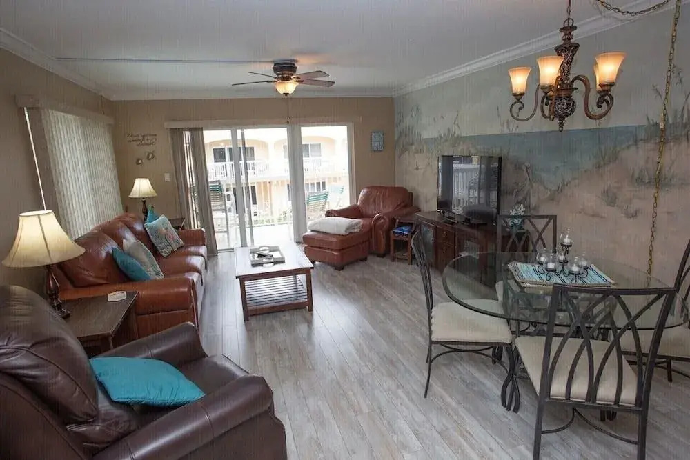 Win-San A-208 - 2 Br Condo