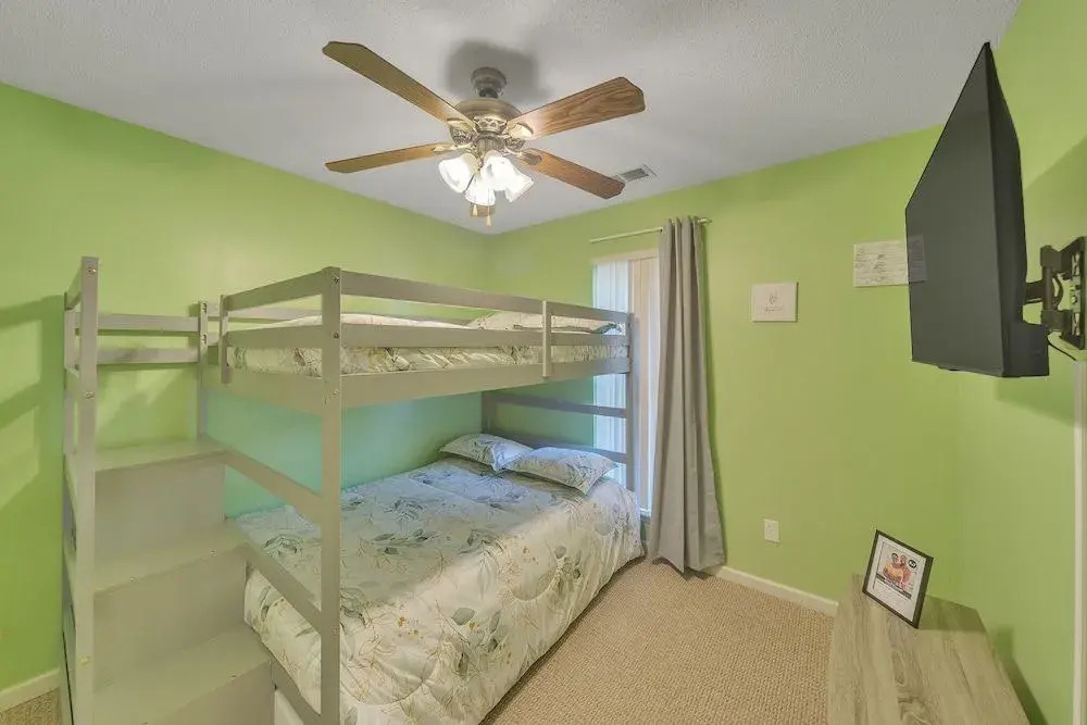 Charming Comfortable Memphis Getaway 3 Bedroom Home by Redawning