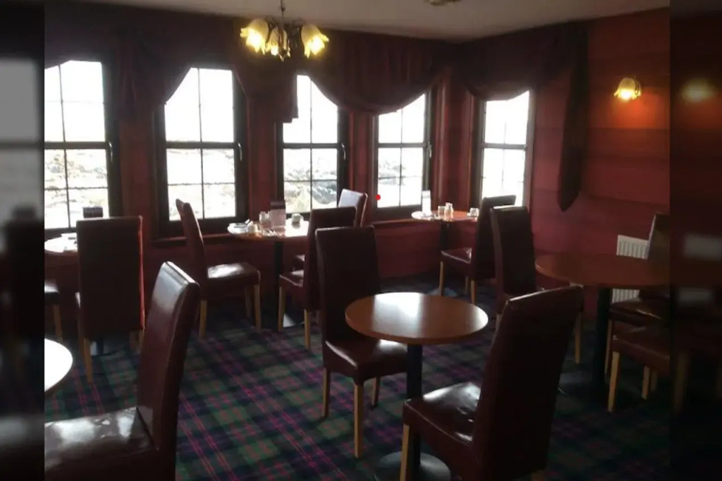 Polochar Inn